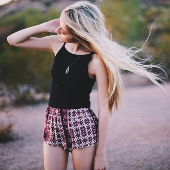 Brandy Melville Pants - Brandy Melville ♡ Printed Shorts | One Size